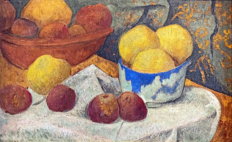 Apples and blue bowl